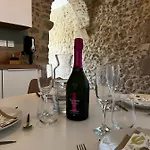 Le Donjon De Lily - Coeur De La Cite Medievale