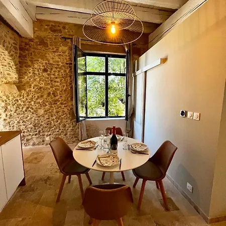 Le Donjon De Lily - Coeur De La Cite Medievale *