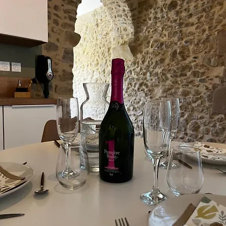 Le Donjon De Lily - Coeur De La Cite Medievale